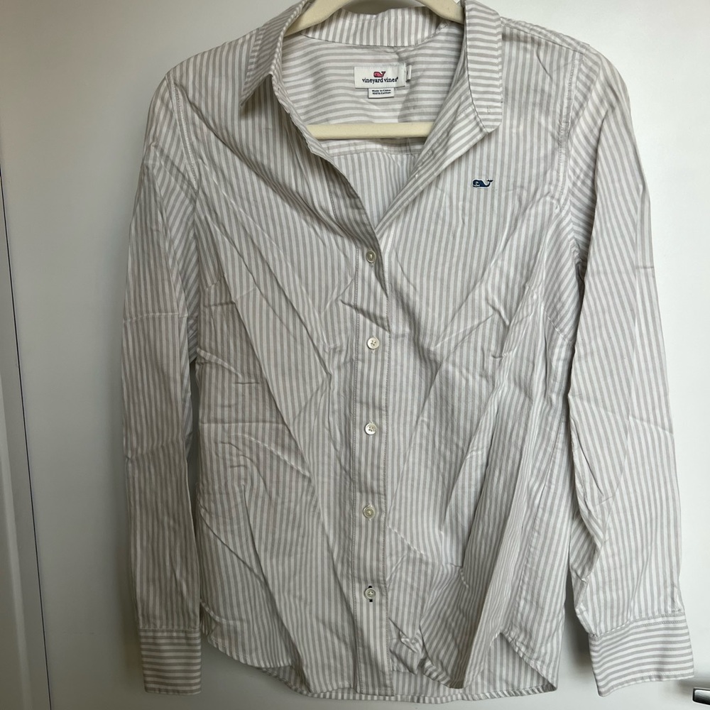 Gray and white striped vineyard vines button down